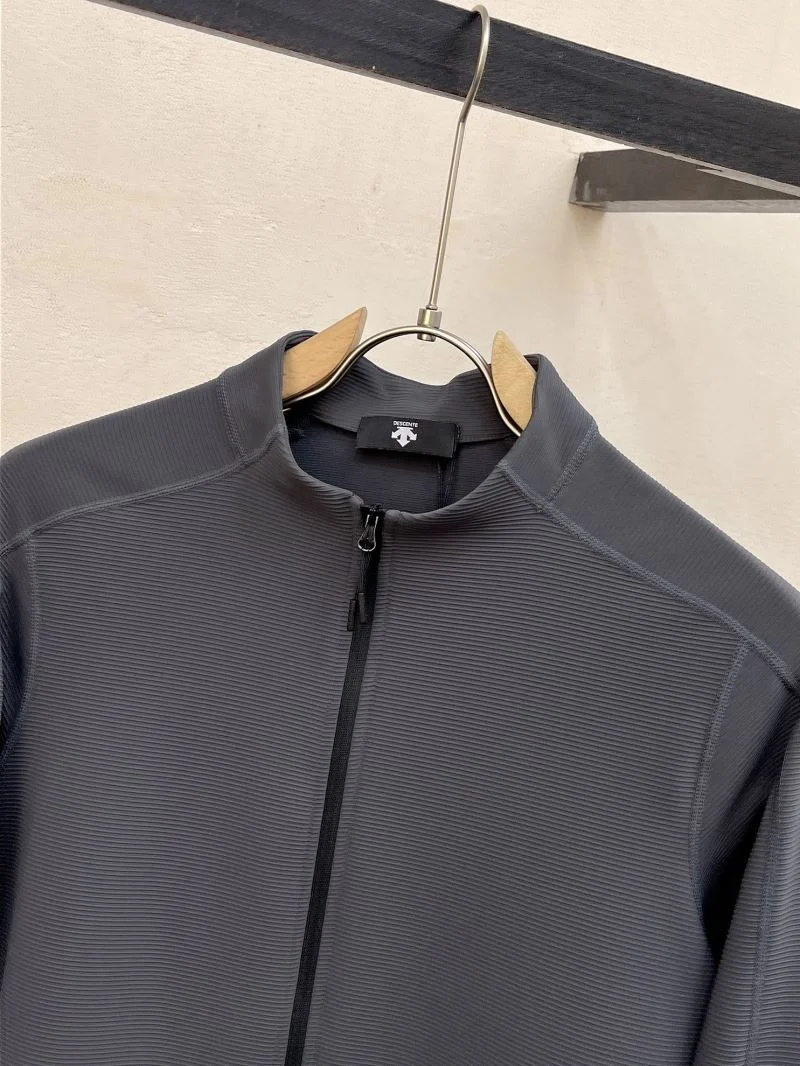Neat Descente Outwear 162991