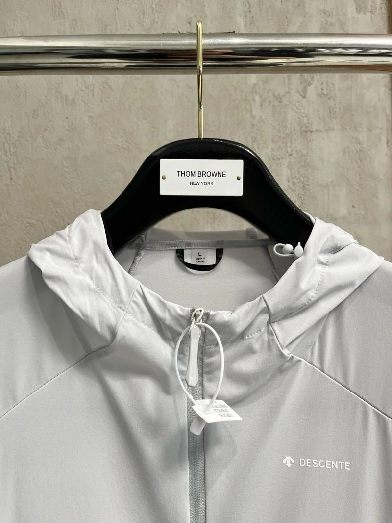 Descente Outwear Minimalist 161903
