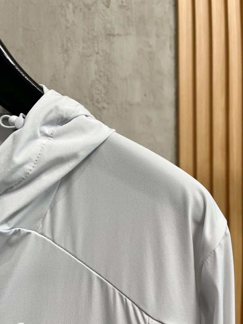 Descente Outwear Minimalist 161903