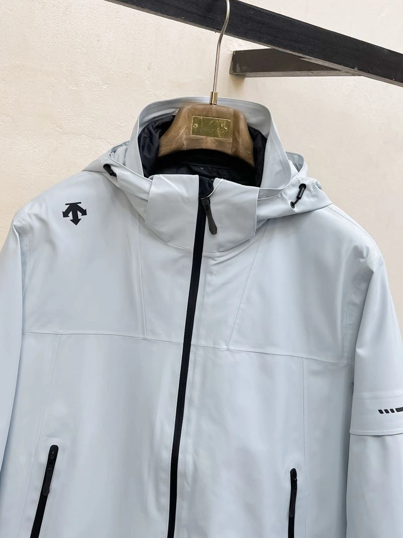Contemporary Descente Outwear 161896