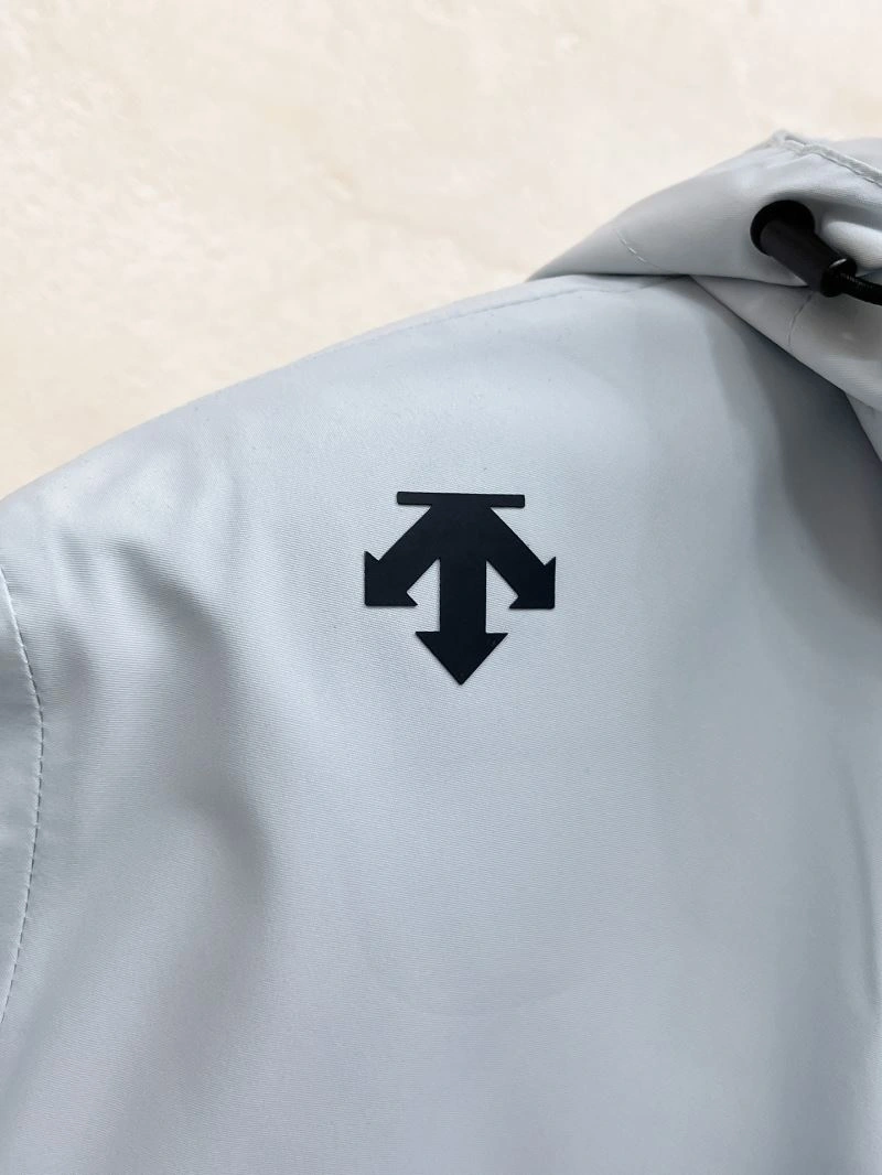 Contemporary Descente Outwear 161896