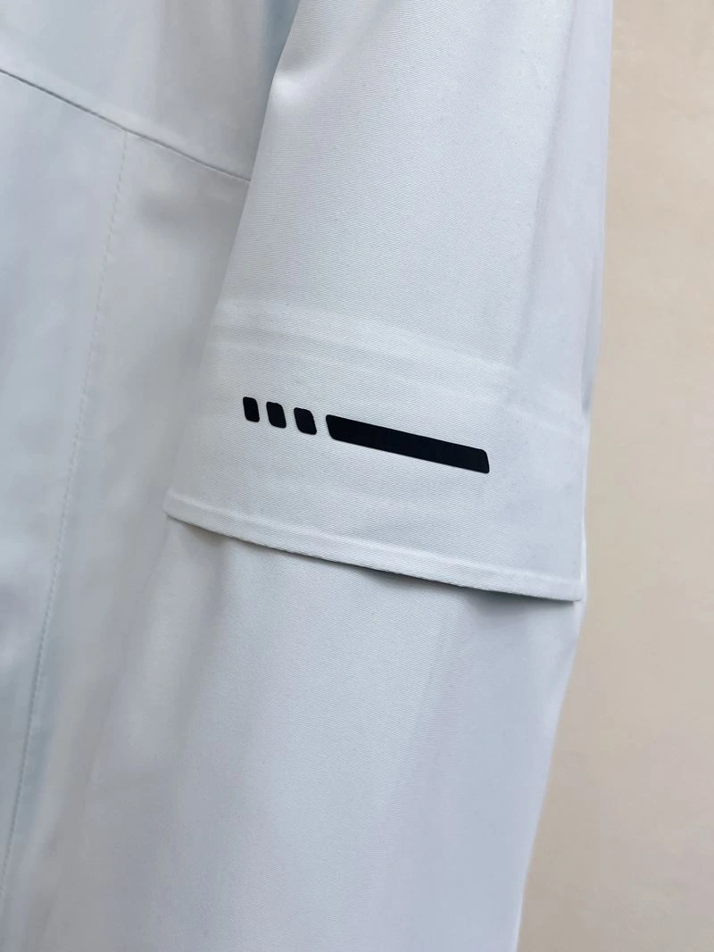 Contemporary Descente Outwear 161896