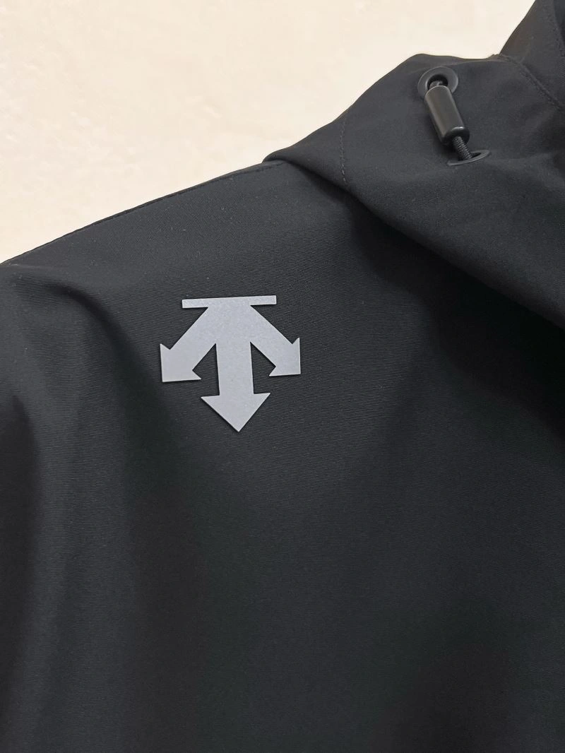 MoistureWicking Descente Outwear 161890