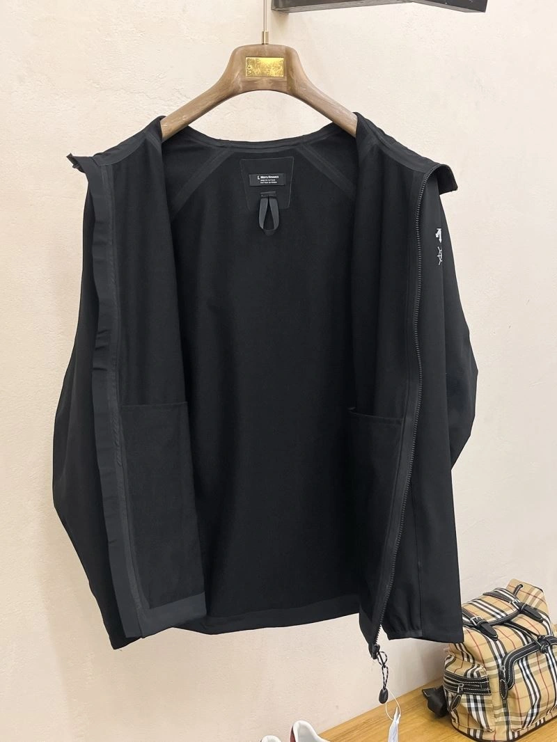 Elegant Descente Outwear 161892