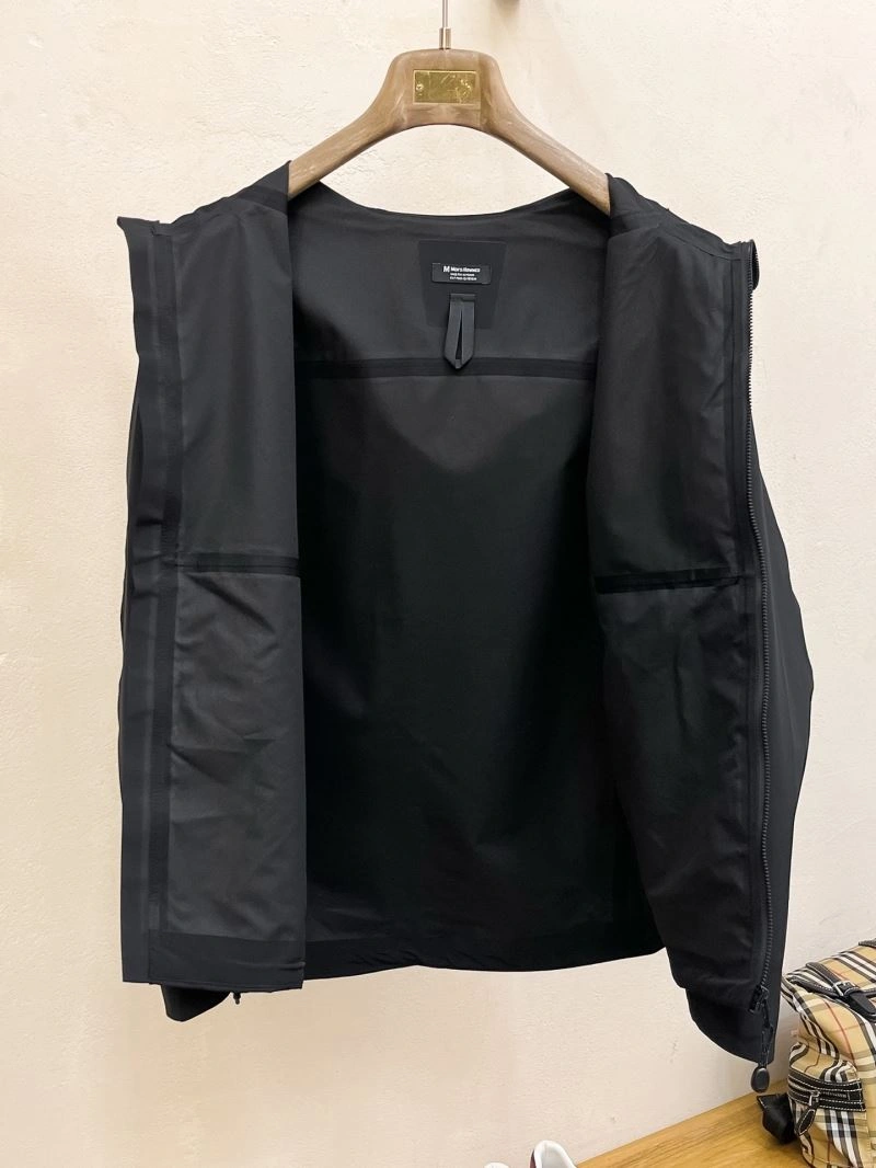 Durable Descente Outwear 161920