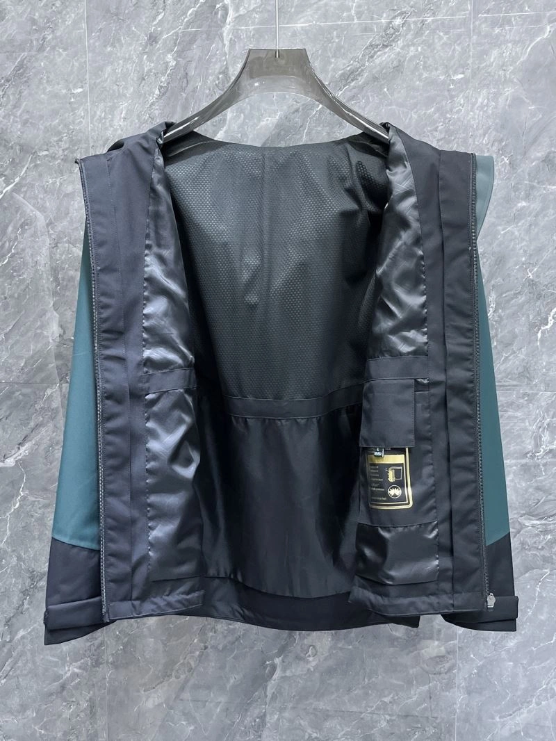 Descente Outwear Durable 161877