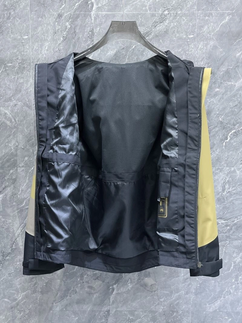 Descente Outwear WeatherProof 161910
