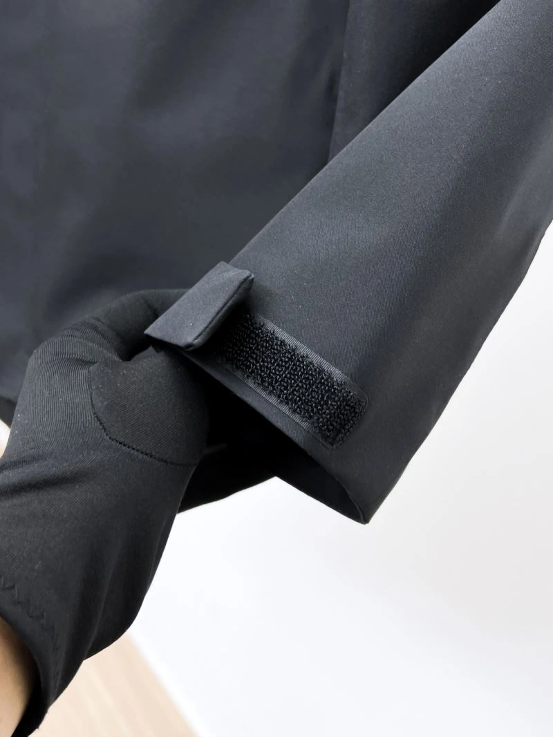 Elegant Descente Outwear 161900