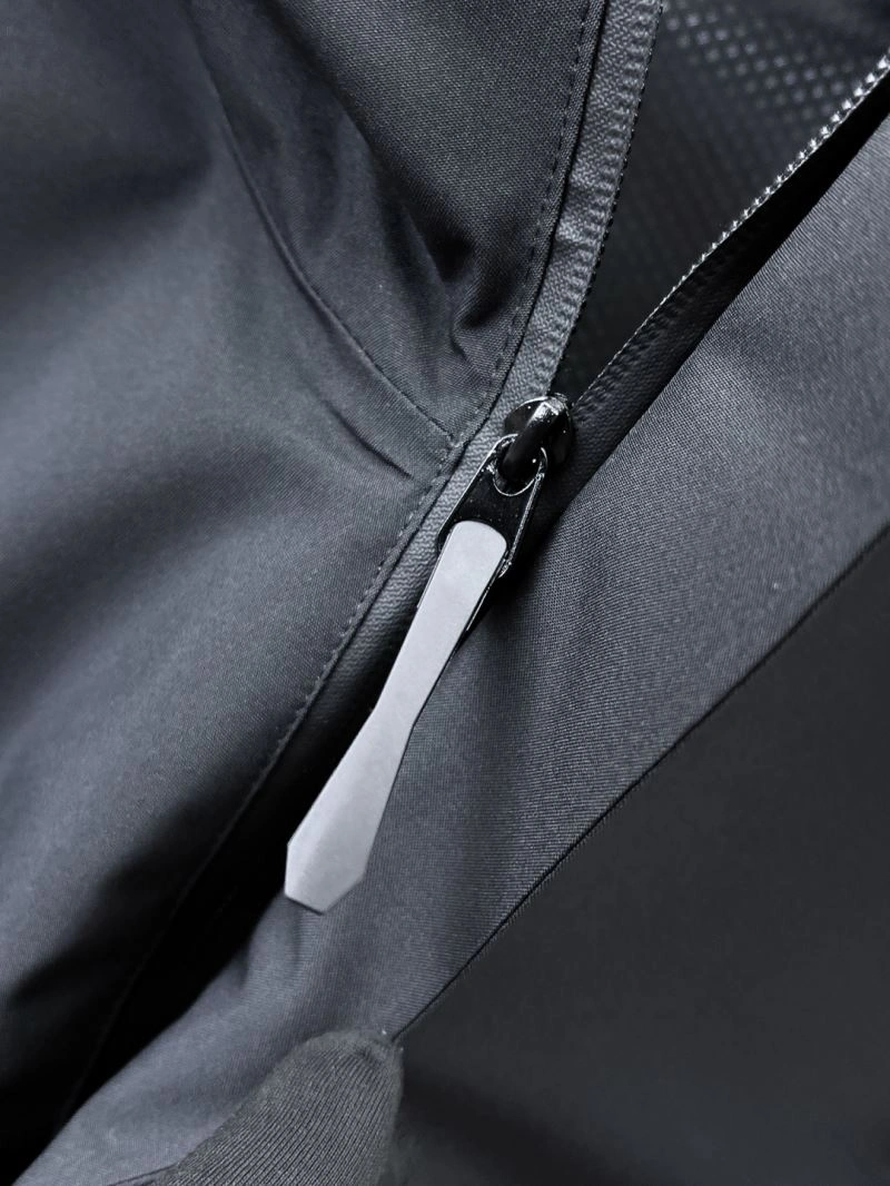 Elegant Descente Outwear 161900