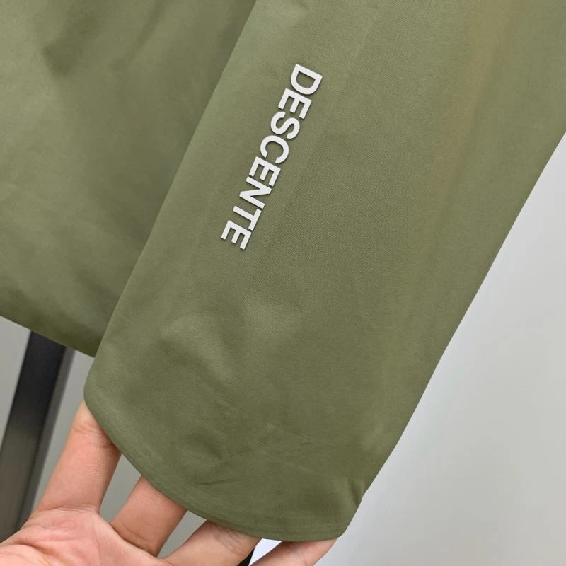 HighQuality Descente Outwear 161860
