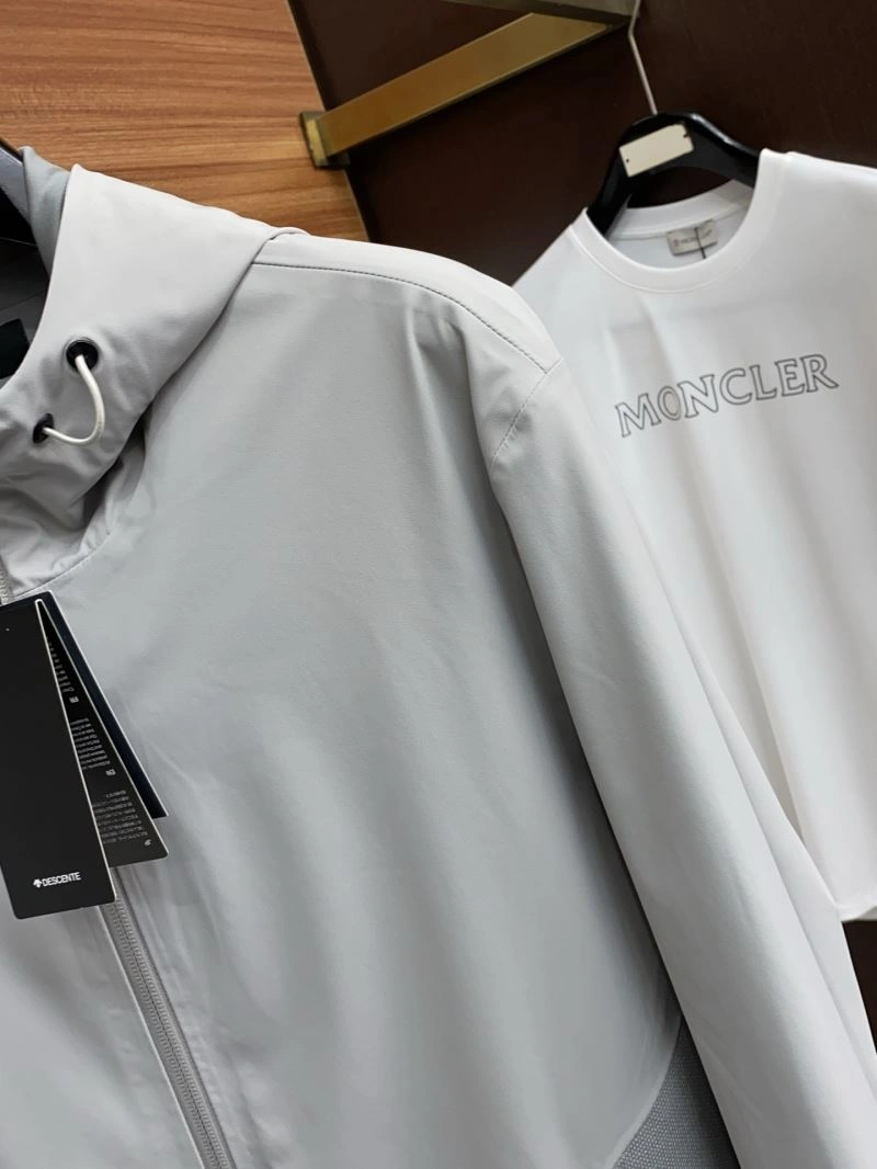 Descente Outwear Contemporary 160841