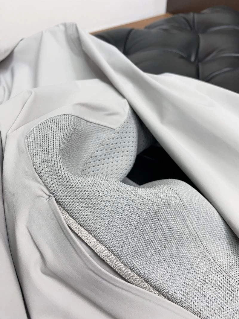 Descente Outwear Contemporary 160841