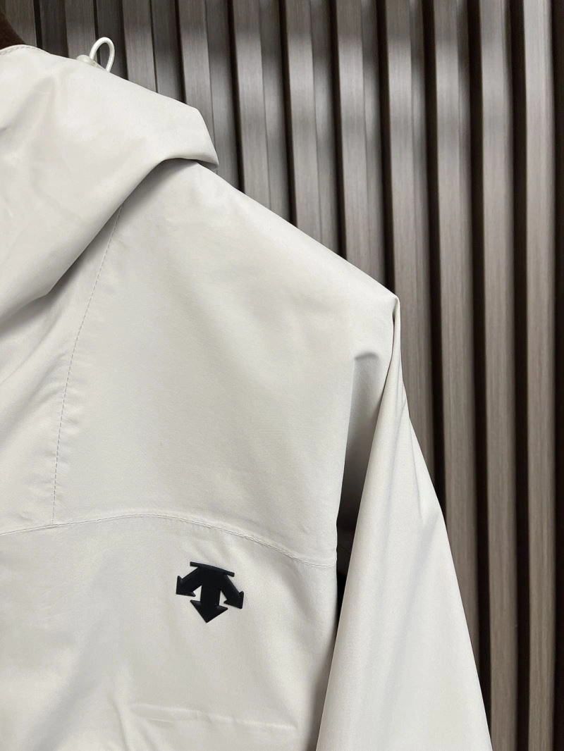Premium Descente Outwear 160836