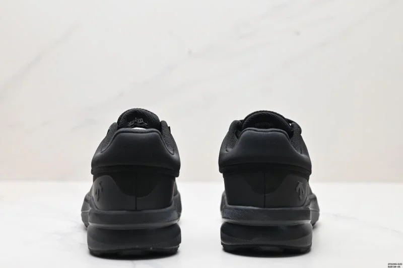 Descente Shoes Stretchable 3646