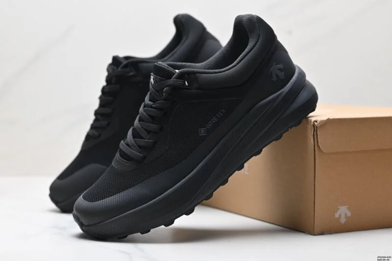 Descente Shoes Stretchable 3646