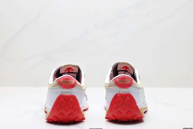 Descente Shoes Affordable 3569