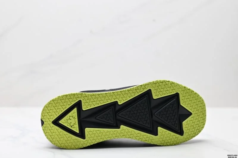 StreetReady Descente Shoes 3567