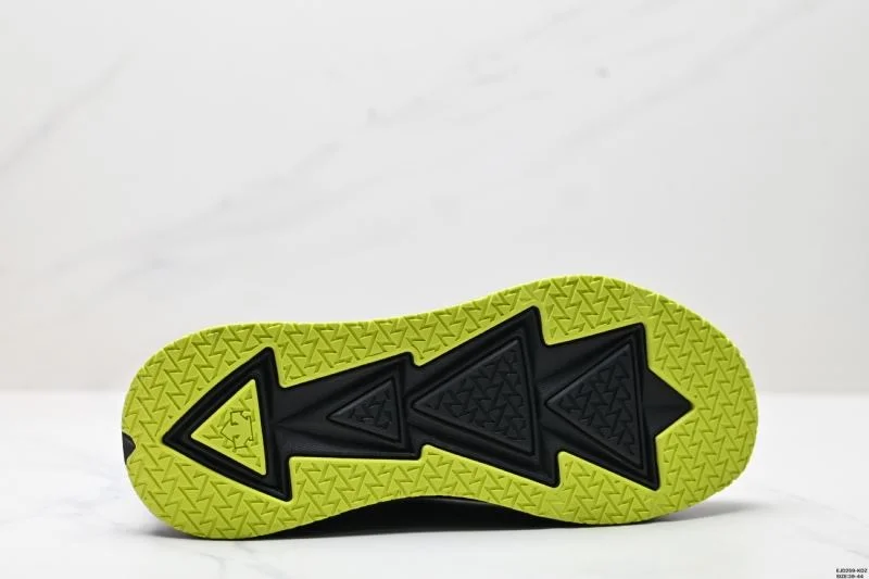 Descente Shoes SmoothTexture 3564