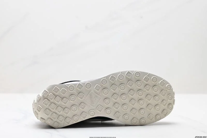 Descente Shoes Lightweight 3563
