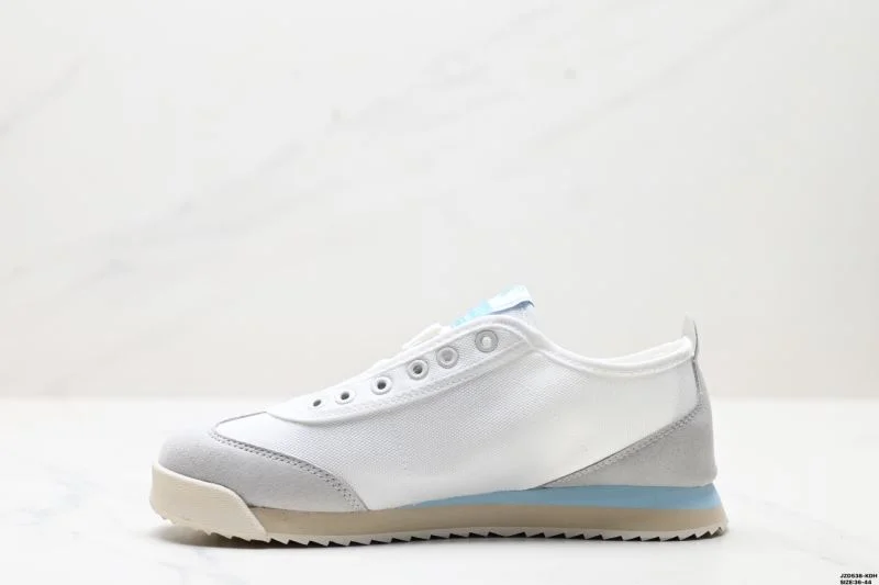 Descente Shoes Durable 3557