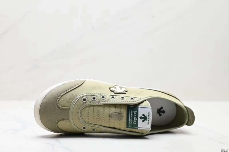 Stretchable Descente Shoes 2527