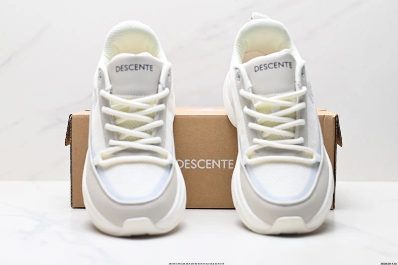 Breathable Descente Shoes 2508