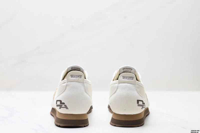 WaterResistant Descente Shoes 2499