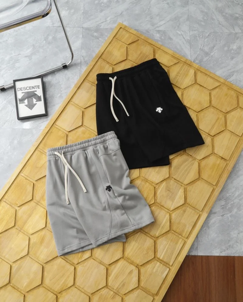 Sophisticated Descente Short Pants 163022