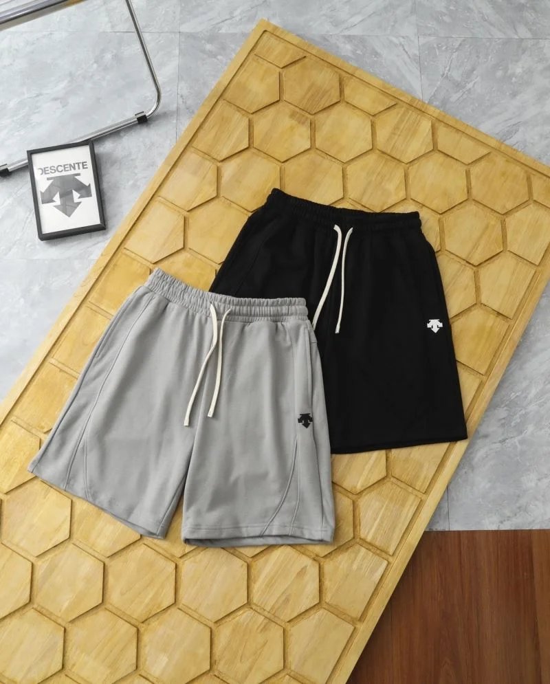 Sophisticated Descente Short Pants 163022