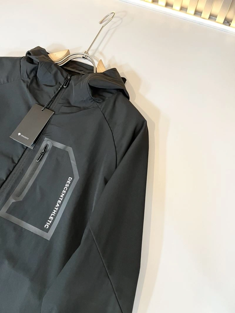 Contemporary Descente Sunscreen Jacket 159654