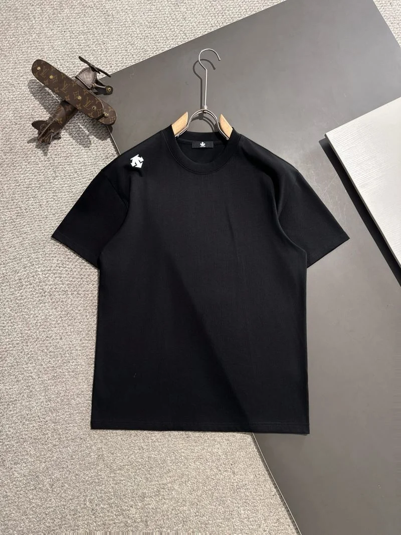 Descente T-Shirts Fashionable 163791
