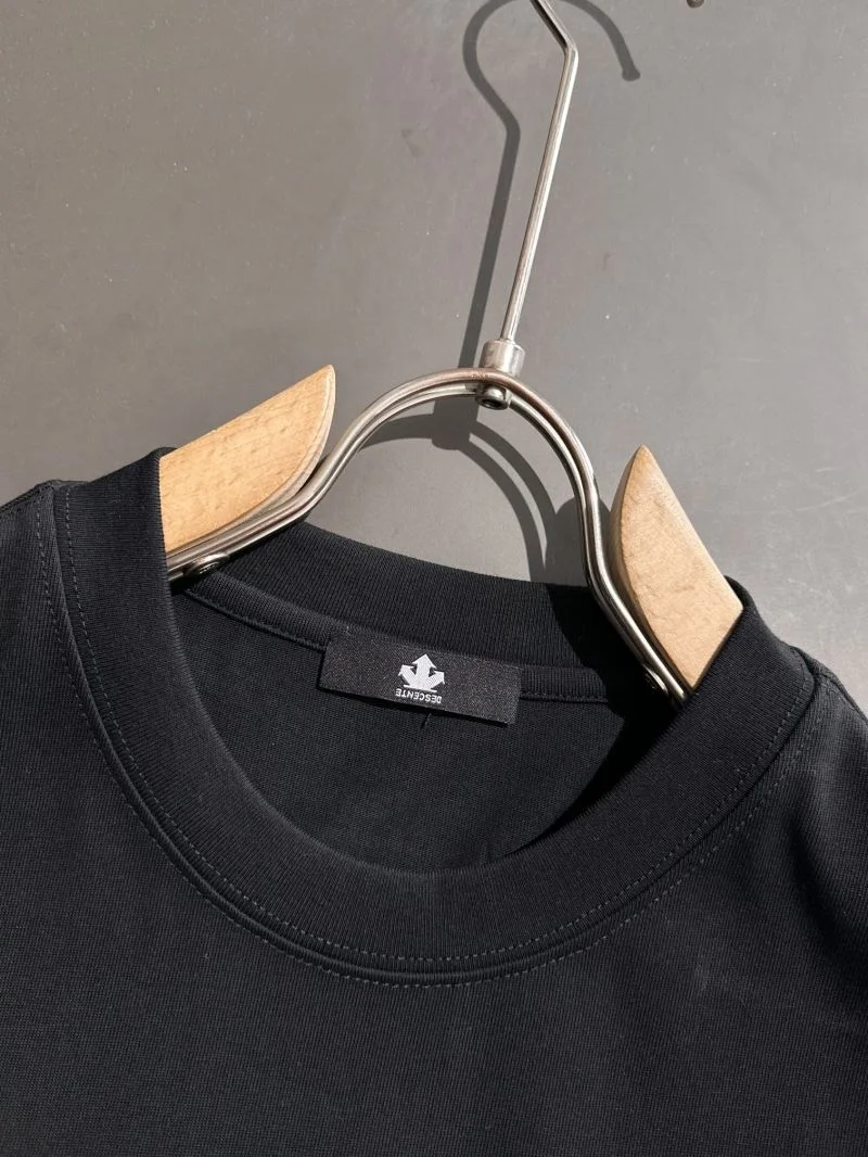 Descente T-Shirts Fashionable 163791
