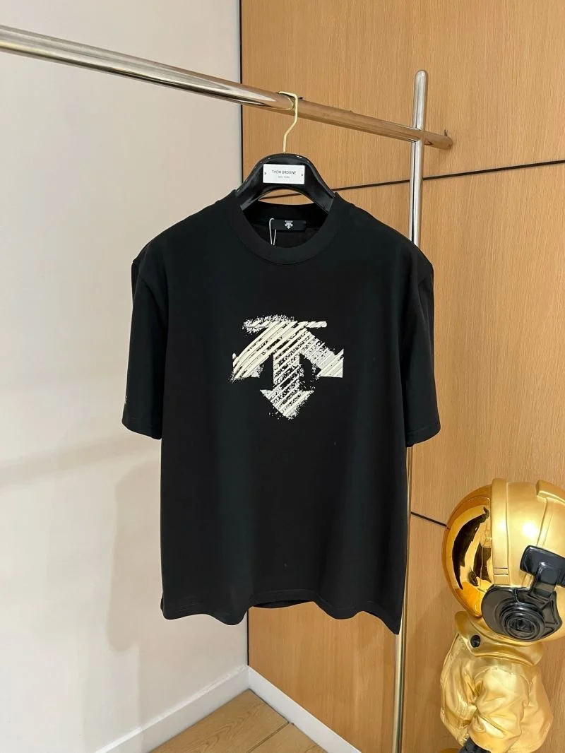 Descente T-Shirts Unique 162977