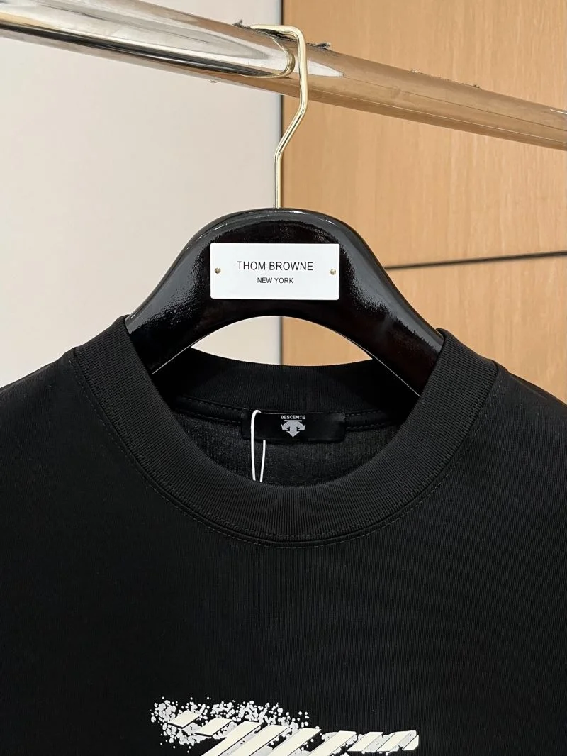 Descente T-Shirts Unique 162977