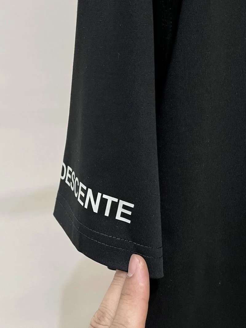 Descente T-Shirts Unique 162977
