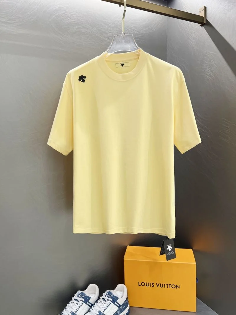 Comfortable Descente T-Shirts 163024