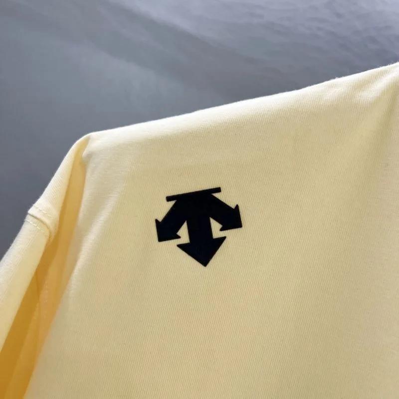 Comfortable Descente T-Shirts 163024
