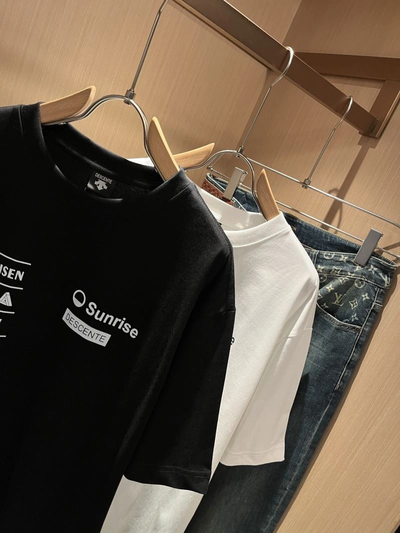 Descente T-Shirts Premium 161885
