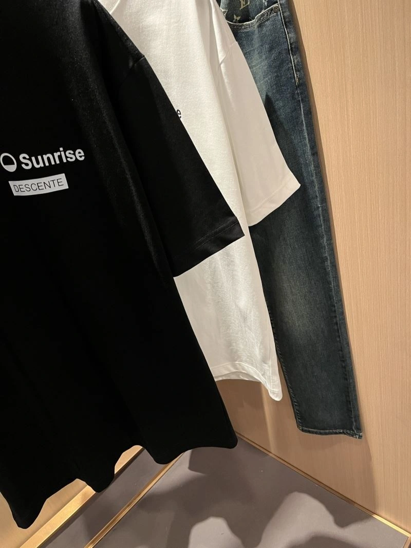 Descente T-Shirts Premium 161885