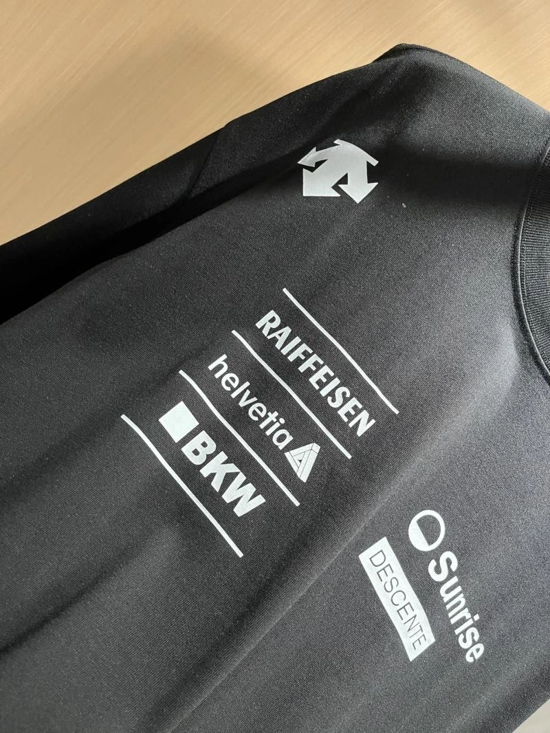 Descente T-Shirts Premium 161885