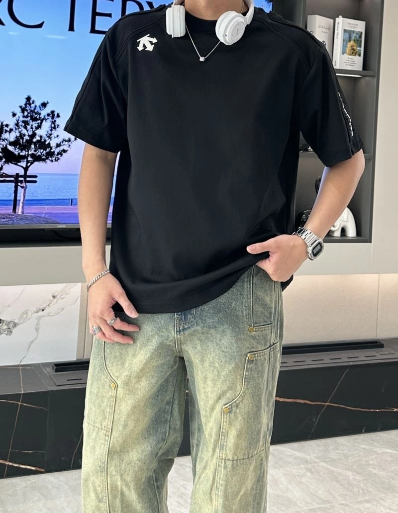 Upgraded Descente T-Shirts 160867