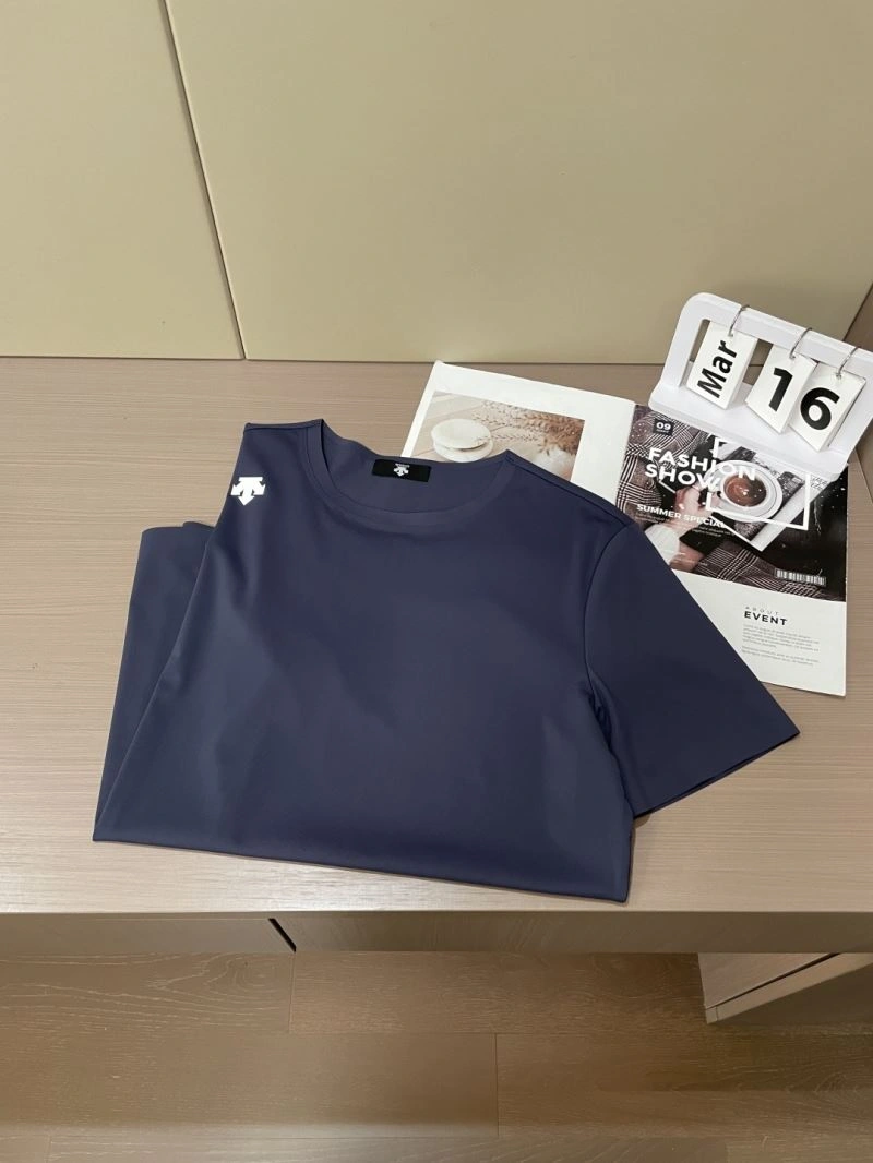 UrbanChic Descente T-Shirts 160823