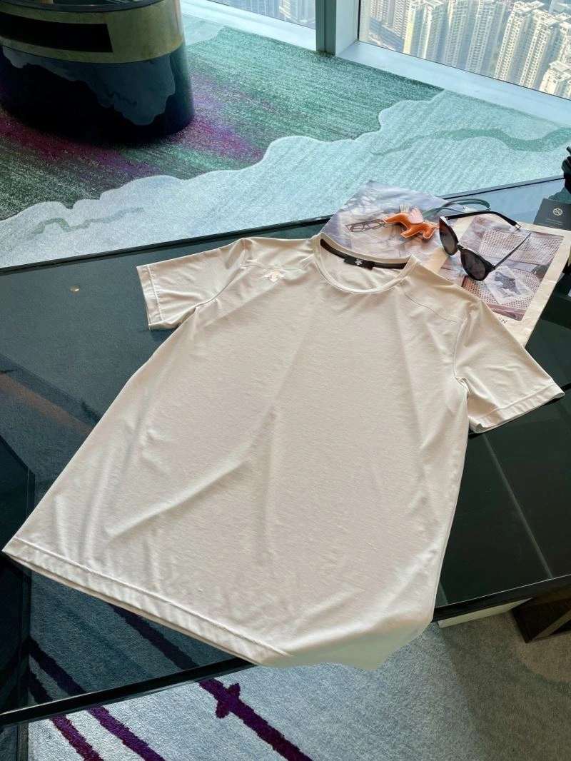 Descente T-Shirts Unique 160814