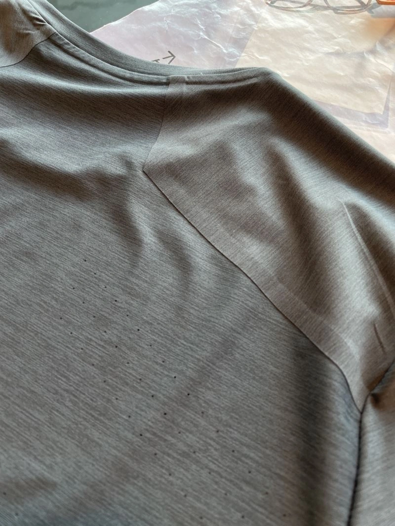 Descente T-Shirts Lightweight 160815