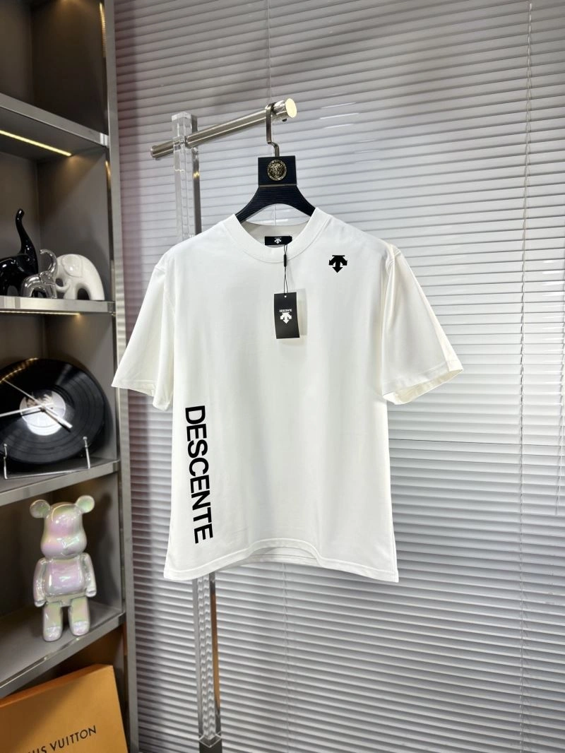 Descente T-Shirts Unique 160892