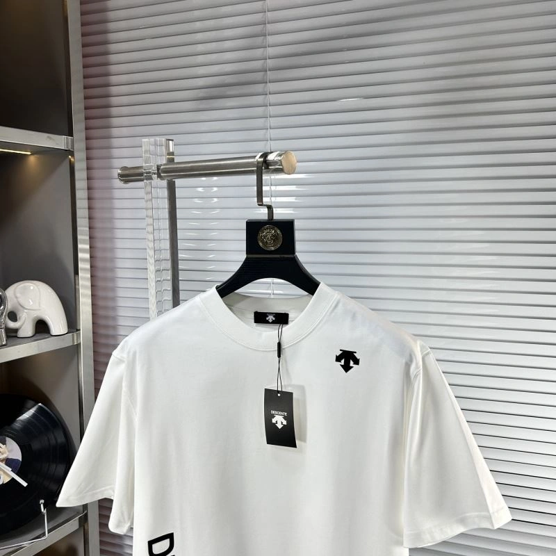 Descente T-Shirts Unique 160892