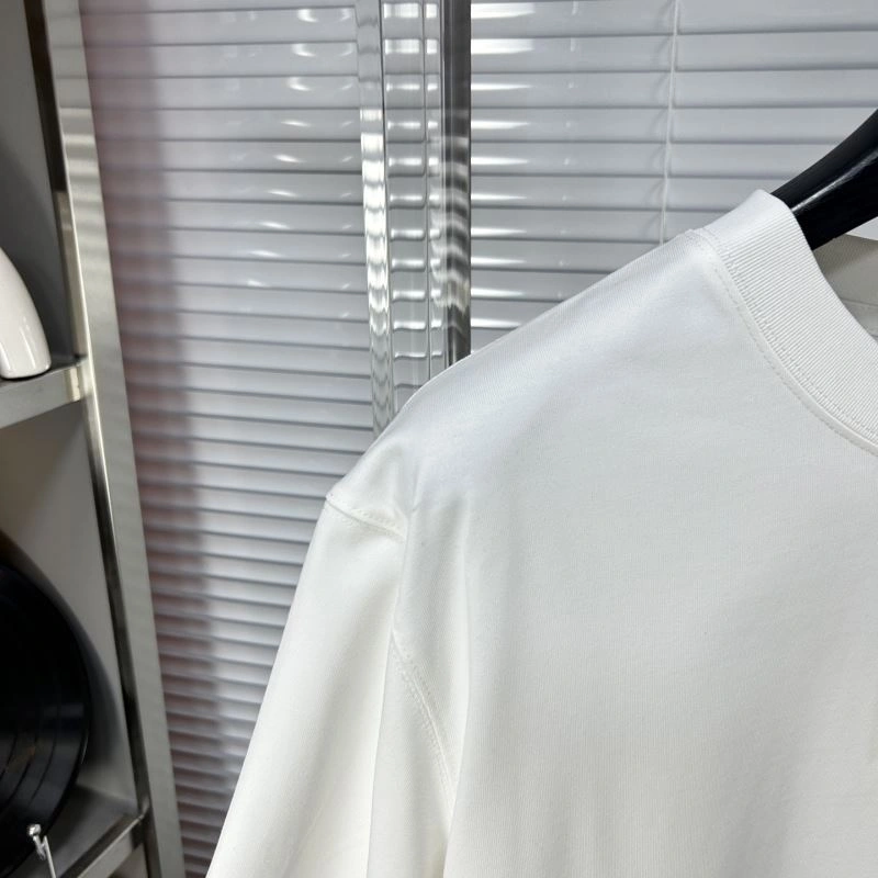 Descente T-Shirts Unique 160892
