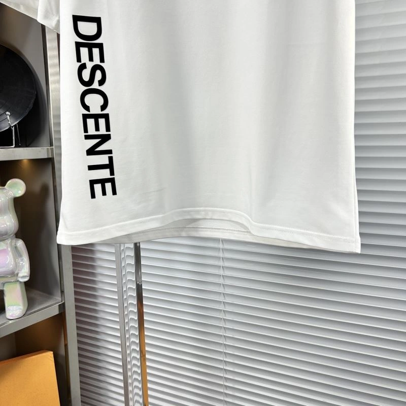 Descente T-Shirts Unique 160892