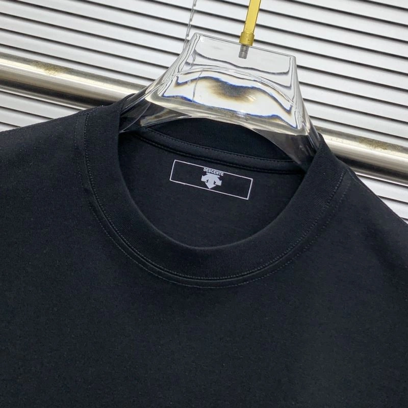 Sophisticated Descente T-Shirts 160811