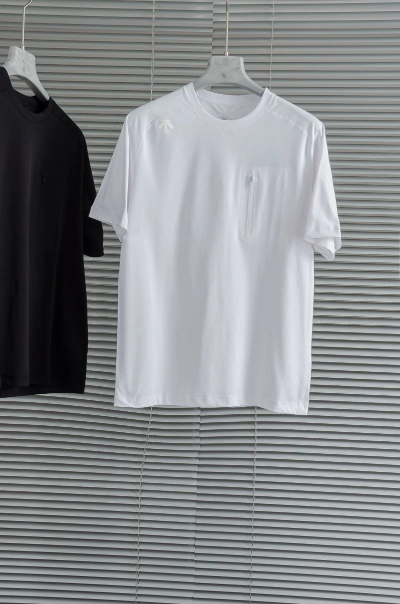 Descente T-Shirts Contemporary 159697